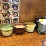 ラーメン 豊八家 - 卓上調味料