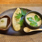 Renkonya - 大根の煮物(柚子胡椒付き)、さつま芋のチップ、季節の茶碗蒸し