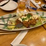 日本海庄や - 揚げ物はボリュームたっぷりのチキン南蛮。
       