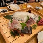日本海庄や - 刺身の盛り合わせは飲み会には欠かせませんよね。
       