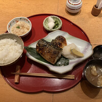 伊豆の旬 やんも 南青山店 - さば塩定食（1300円）