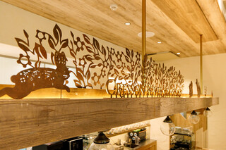 Cresson River Side Story - Animals Hidden in the Restaurant