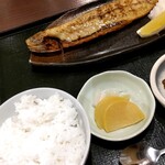 呑兵衛 - さばの文化干し定食の左側