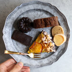 ほうじ茶と焼き菓子 - 