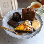 ほうじ茶と焼き菓子 - 