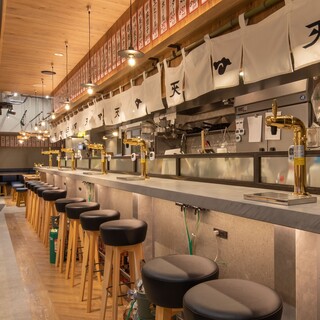 1人でも利用しやすいカウンター席完備/1名様～6名様
