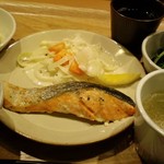 丸の内 タニタ食堂 - 鮭のヨーグルトソテー　　　(８００円)