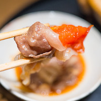 三田ばさら 本店 - トマトをお肉で巻いて食べるのがポイントの"トマトすきやき"