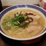 一生懸麺 - とんこつラーメン 白龍(780円、斜め上から)