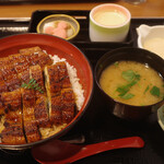 れすとらん北齋 - 鰻丼、とろろ、小鉢、茶碗蒸し、味噌汁、香の物(3400円)