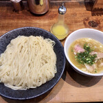 町田汁場 しおらーめん進化 - しおつけ麺(大盛)