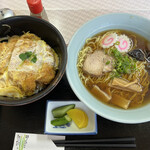 食事処すその - カツ丼としょうゆラーメンのセット　¥1330