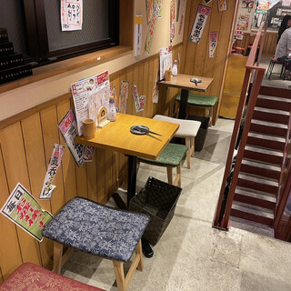 テーブル席