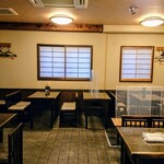 魚亀 - 2階テーブル席