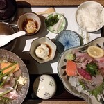 Sakana Robata Umiza - 刺身定食