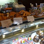 欧風菓子工房シャウムクレーム - 2013.03.10 店内（パイやタルトもおいしそ～ですよ）