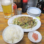 Teppan Konomi - 野菜炒めと普通盛りご飯単品の組み合わせ。ヘルシーメニューの野菜炒めもB級な仕上がりで美味しそうです。
      
      