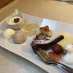 cucinetta girasole - ドルチェ8種盛り