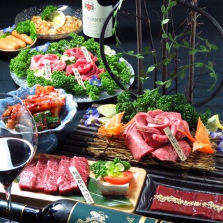 We offer carefully selected meat, mainly domestic Wagyu beef.