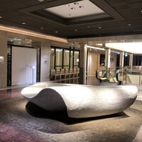 レストランエール - 石のベンチ