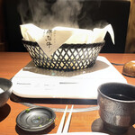 h Hidagyuu Ittouya Ginza Bakuroichidai - 鍋の位置がちょっと高い！