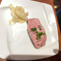 飛騨牛一頭家 馬喰一代 銀座 - 牛肉にぎり