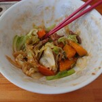 スタミナラーメン三四郎 - スタミナ冷やしダブル（麺２玉）920円　3.5すすり後の具