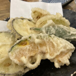 大衆酒場ゑい司 - 天ぷら盛り合わせ