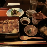 かなわ - 料理全景　蓋を外した後