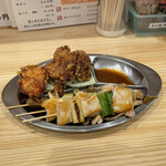 五味鳥 - 盛合わせ(かわ・ざんき・串3本)