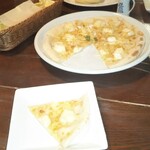 雪詩慕雲 - チーズとハチミツのピッツァ。