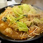 もつ亭 - 煮込んでいくとこんな感じ