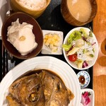 魚感うえさき - 煮魚定食（1500円）