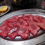 オカダ食品株式会社別棟 - ちょっと厚めのタン塩