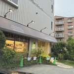 パティスリー タケモト - お店外観。