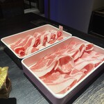 四川伝統火鍋 蜀漢 - 牛と豚