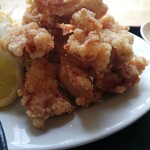 食堂とみ - から揚げ定食のから揚げ