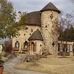 さんぽ道 - 童話の世界から飛び出したような建物