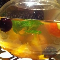 京 静華 - しめのフルーツティー