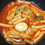 韓ビニ - 料理写真:トッポギはゆでたまごをカミさんが入れて温めてくれました