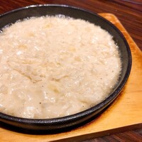 チーズ家 Quelle - ペラガッティーノ チーズで仕上げる 焼きチーズリゾット