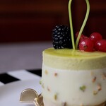 アテスウェイ - ピスターシュフリュイルージュ