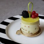 アテスウェイ - ピスターシュフリュイルージュ