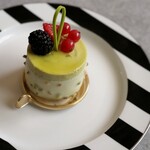 アテスウェイ - ピスターシュフリュイルージュ