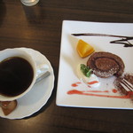 メディーナ - ベリーショコラのロールケーキ