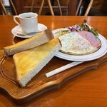ローゼン - Ａモーニング(トースト、ハムエッグ、サラダ)