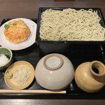 かんだやぶそば - せいろうそば二段と天たね全景です