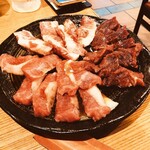 焼肉　さわぎ - ハラミ、カルビ、中落ちカルビ