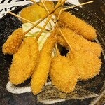 Kakurega Koshitsu Izakaya Kushikatsu Yokochou Sannomiyaten - 