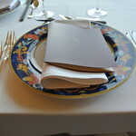 フレンチレストラン ミクニ サッポロ - ２０２２年６月２６日のテーブルセット